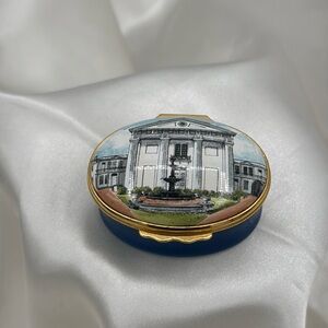 Halcyon Days Enamels, Trinket BoxThe Old State House, Little Rock, Arkansas.